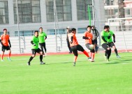 米乐M6-关于足球联赛新赛季开启，球队兢兢业业备战的信息