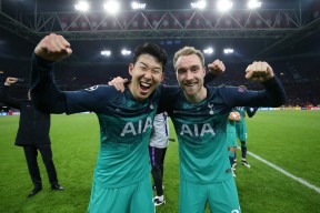米乐体育-阿贾克斯客场大胜赫尔福德，继续发挥出色