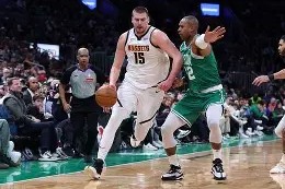 米乐-凯尔特人客场战胜勇士，塔图姆暴扣引爆全场的简单介绍